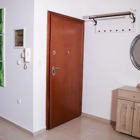 Port View Apartment *