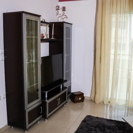 Port View Apartment *
